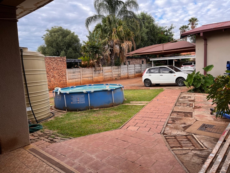 3 Bedroom Property for Sale in Hadison Park Northern Cape